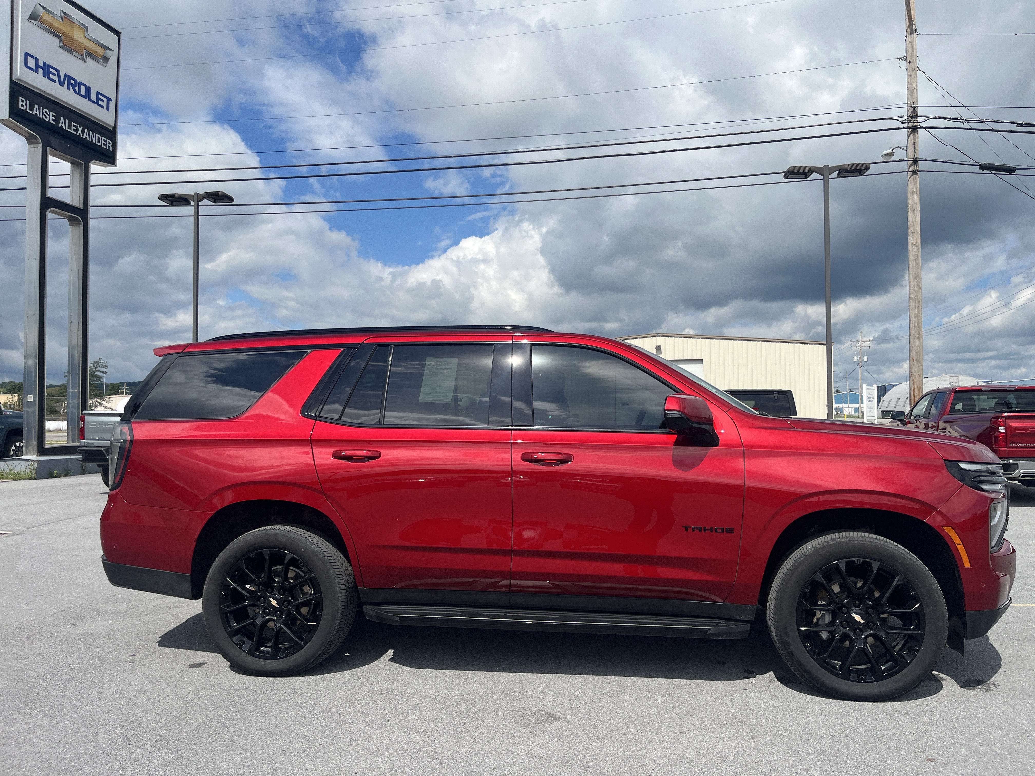 Used 2025 Chevrolet Tahoe RST w/ Comfort Package AWD/4WD image 12