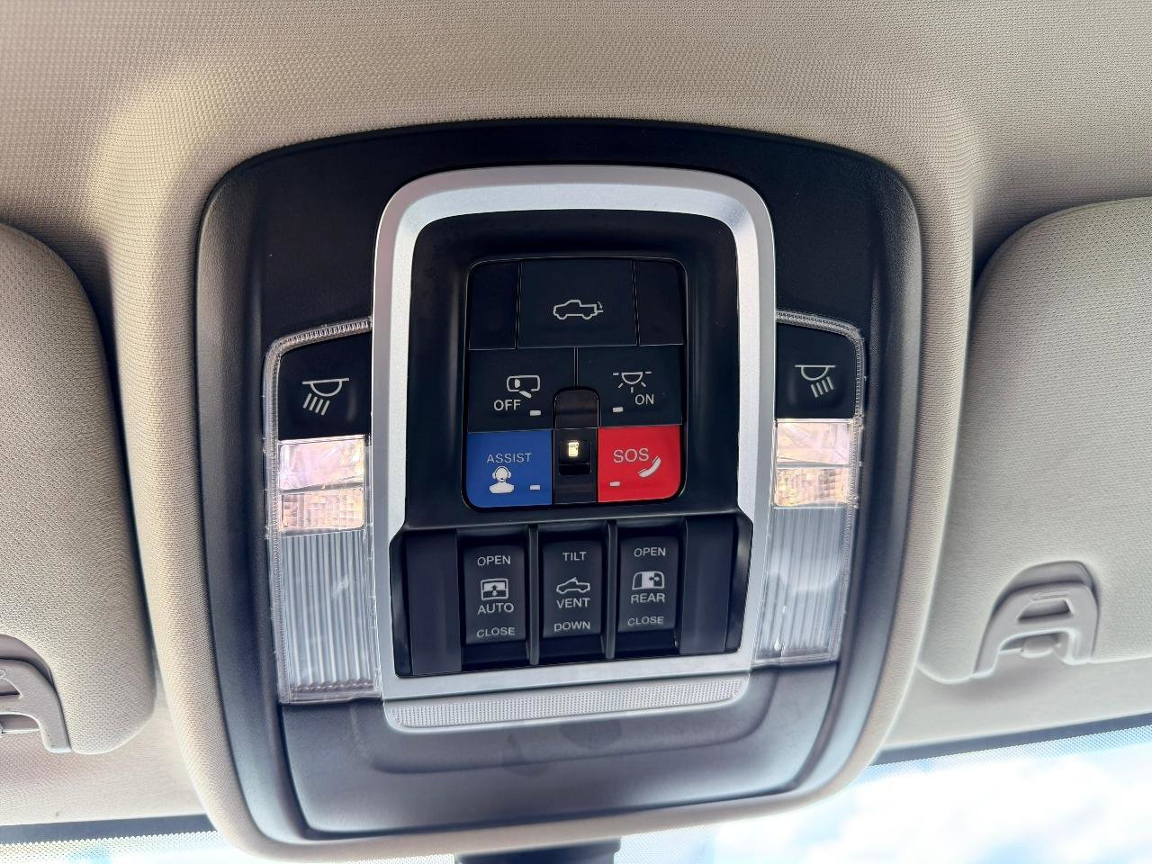 Used 2023 RAM 2500 Laramie AWD/4WD image 22
