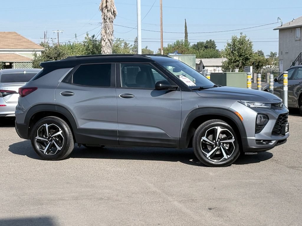Used 2021 Chevrolet TrailBlazer RS w/ Sun and Liftgate Package AWD/4WD image 4