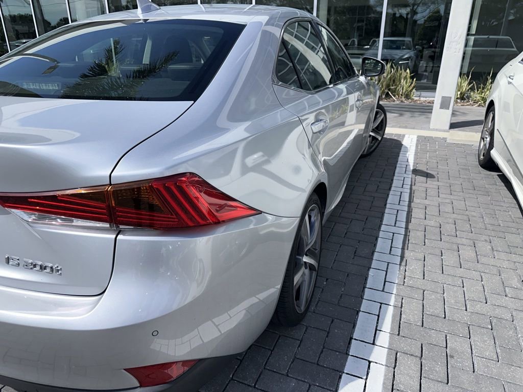 Used 2017 Lexus IS 200t 200t w/ Navigation System Package image 5