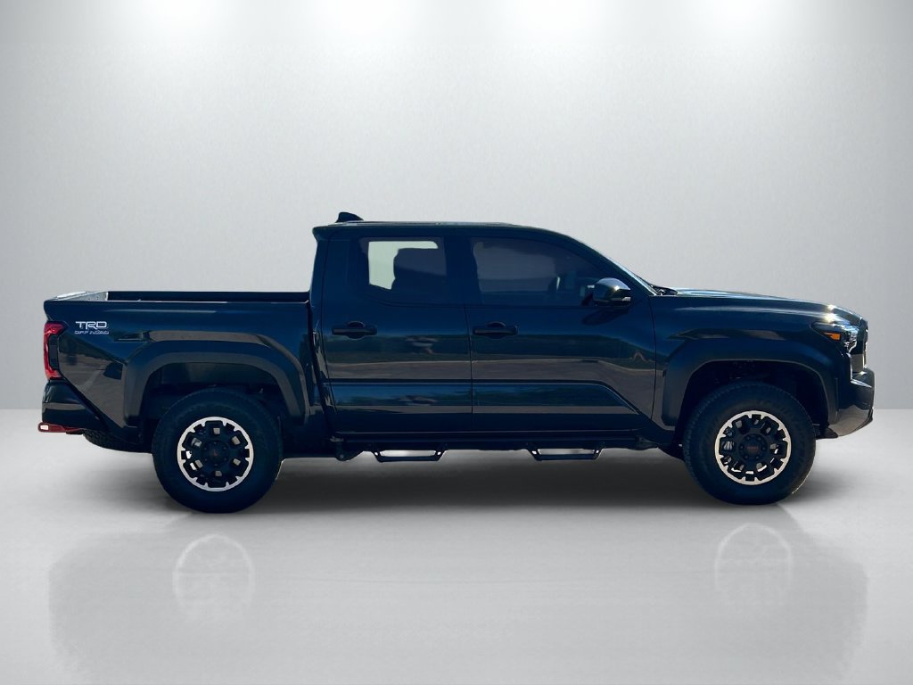 Used 2026 Toyota Tacoma TRD Off-Road AWD/4WD image 4