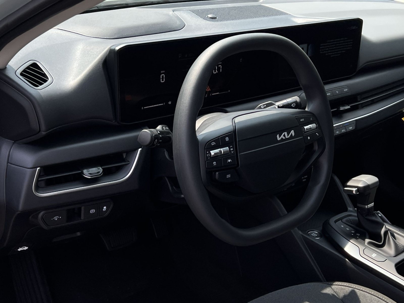 New 2026 Kia K4 FWD image 21