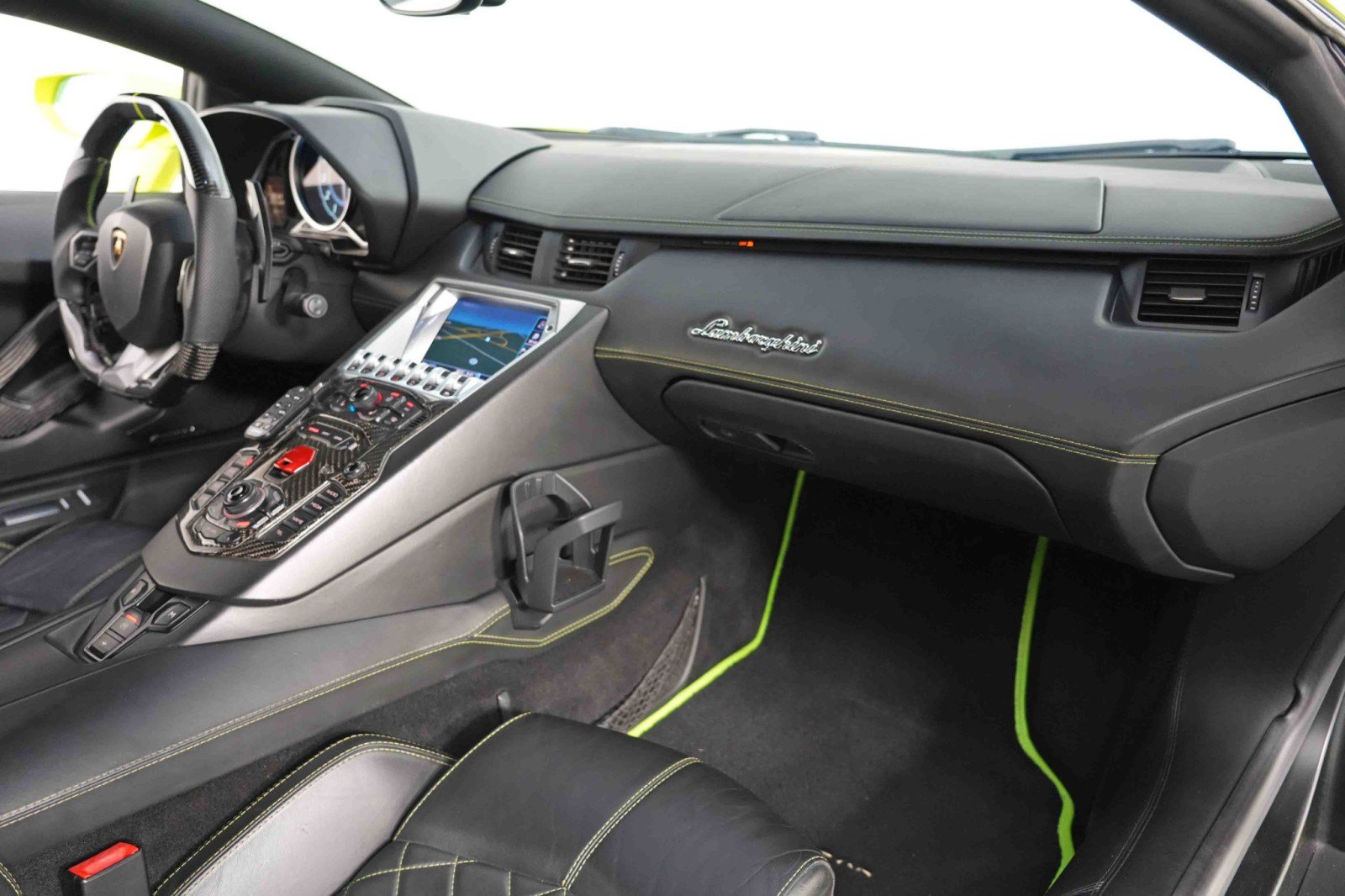 Used 2015 Lamborghini Aventador LP 700-4 image 24