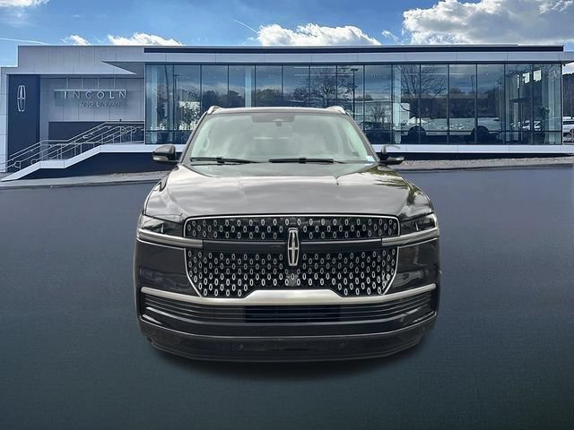 New 2026 Lincoln Navigator Reserve AWD/4WD image 2