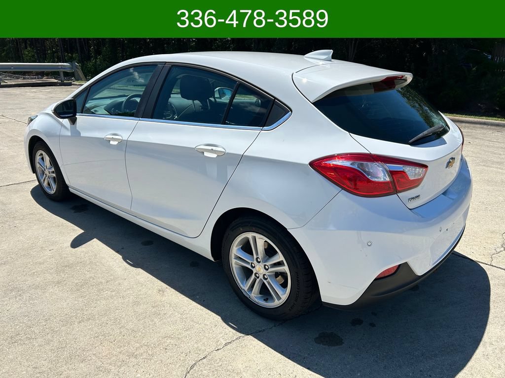 Used 2017 Chevrolet Cruze LT w/ Convenience Package FWD image 3