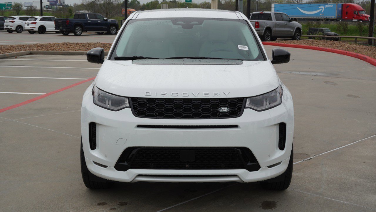 Used 2025 Land Rover Discovery Sport S image 2