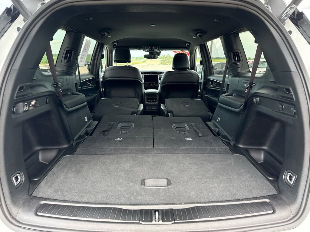 Used 2024 Jeep Grand Cherokee L Limited image 15