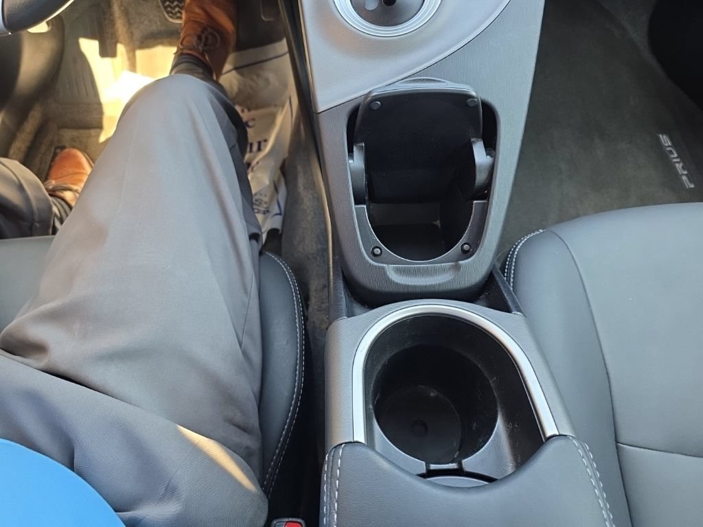 Used 2014 Toyota Prius Four FWD image 25