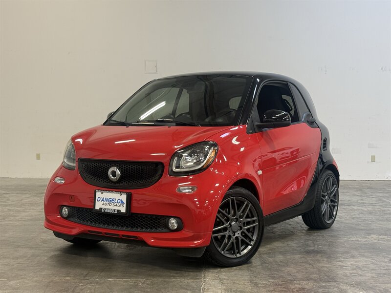 Used 2017 smart fortwo passion RWD image 31