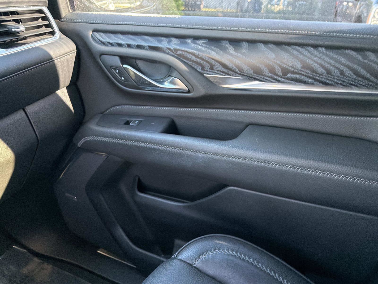 Used 2023 GMC Yukon Denali RWD image 22