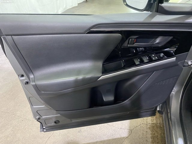 Used 2023 Toyota bZ4X XLE image 13