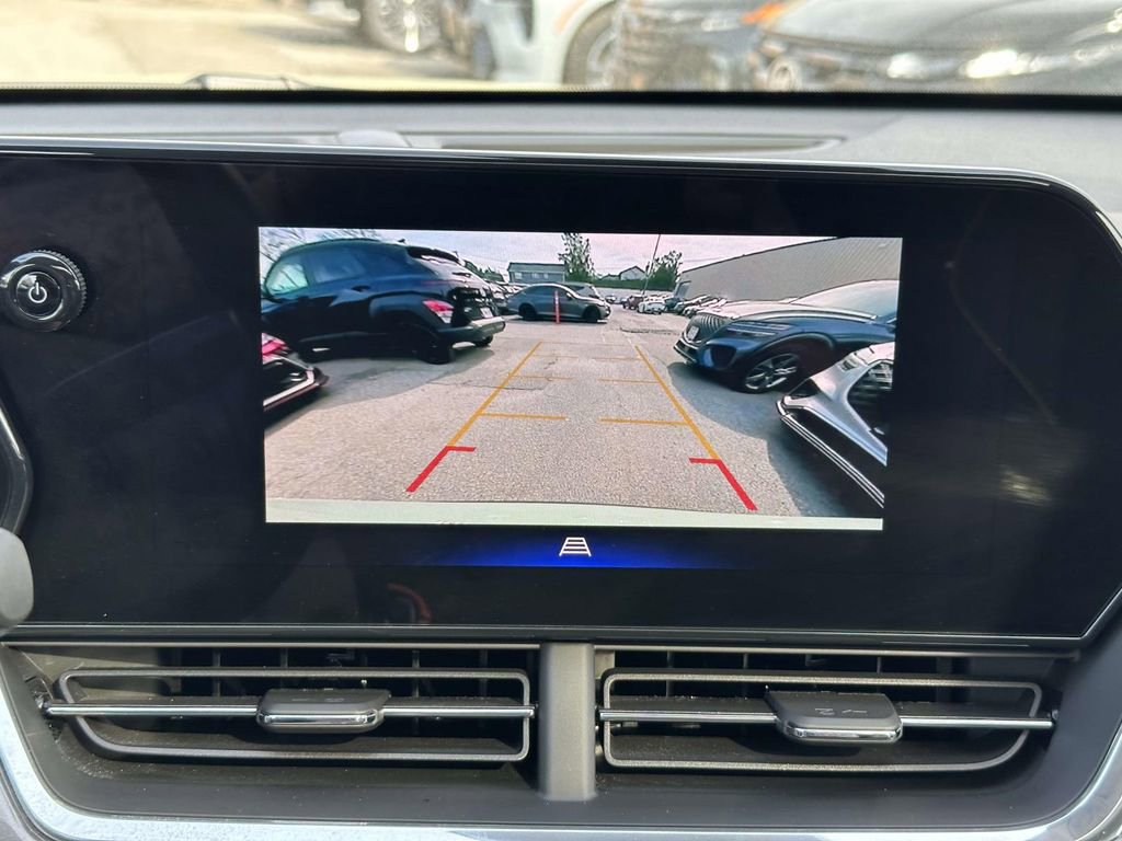 Used 2024 Chevrolet Trax ACTIV w/ Sunroof Package image 32