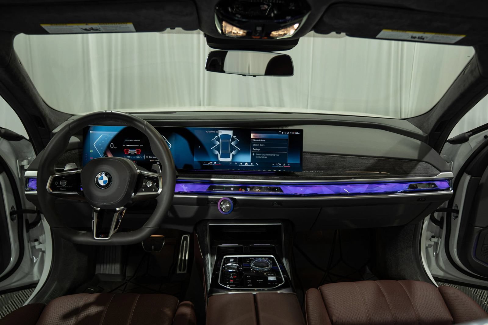 Used 2023 BMW 760i xDrive AWD/4WD image 19