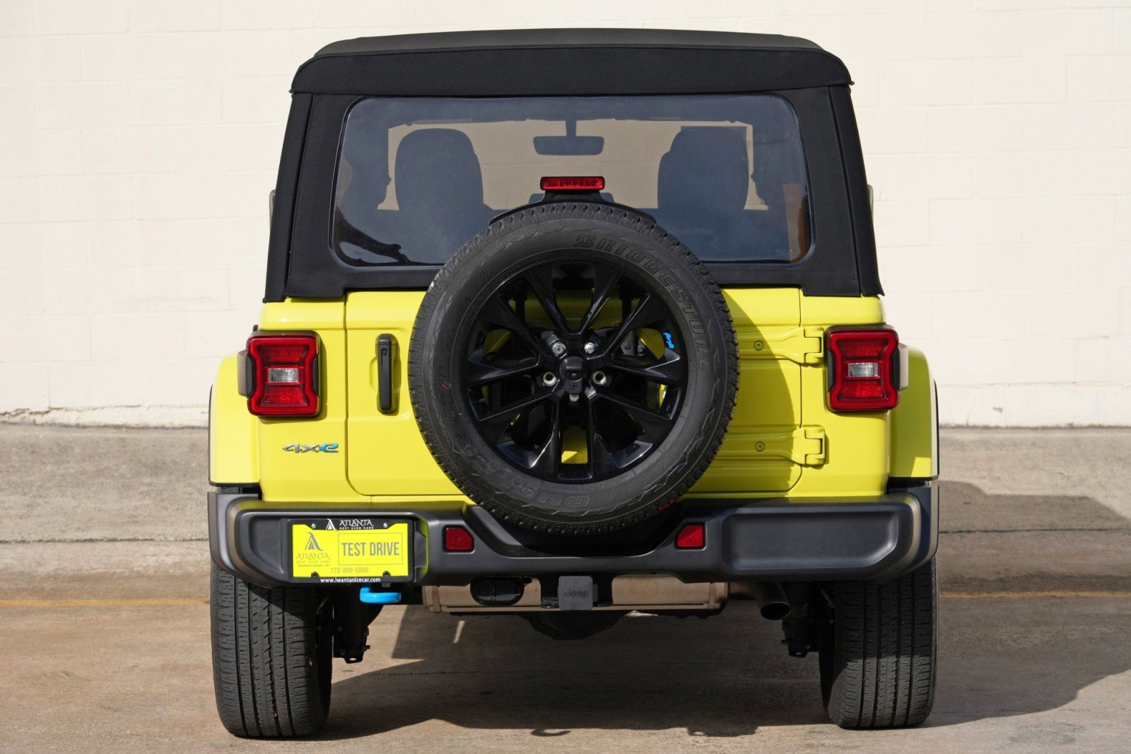 Used 2023 Jeep Wrangler Unlimited Sahara AWD/4WD image 48