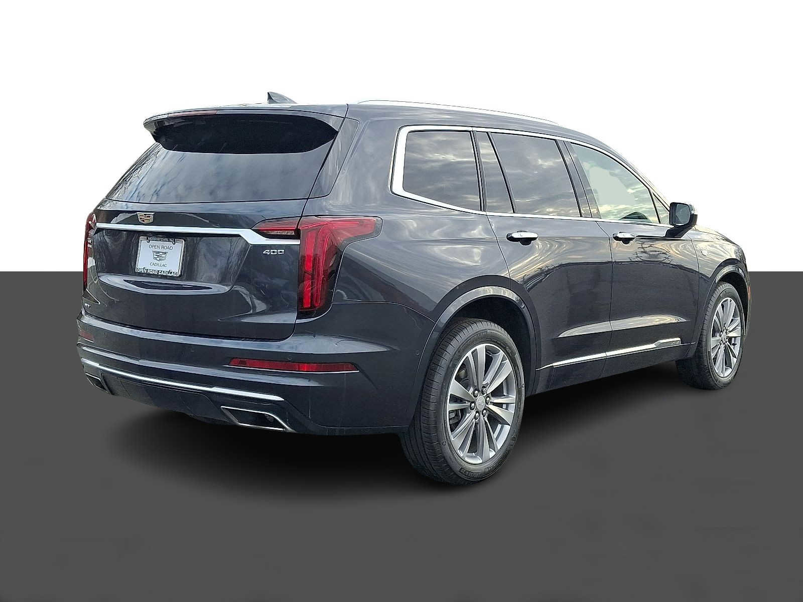 Used 2022 Cadillac XT6 Premium Luxury w/ Technology Package image 6