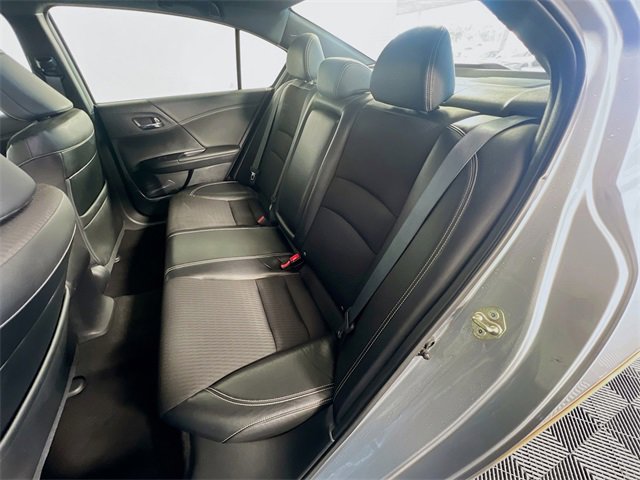 Used 2017 Honda Accord Sport image 26