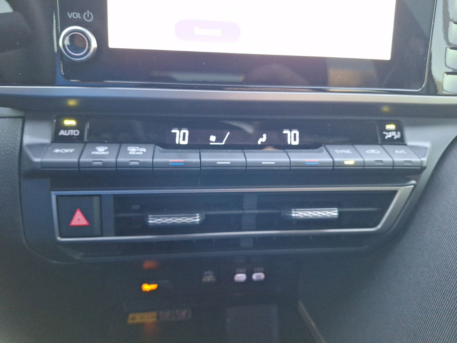 Used 2026 Toyota Camry LE w/ Convenience Package image 27