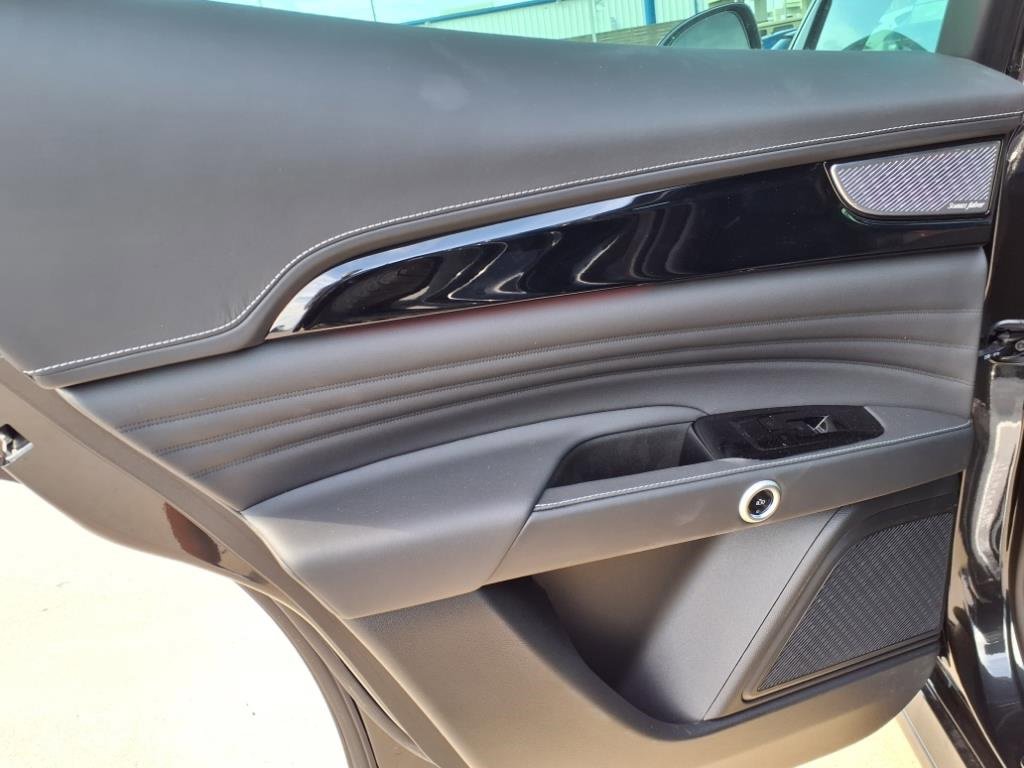 New 2025 Maserati Grecale Modena image 11