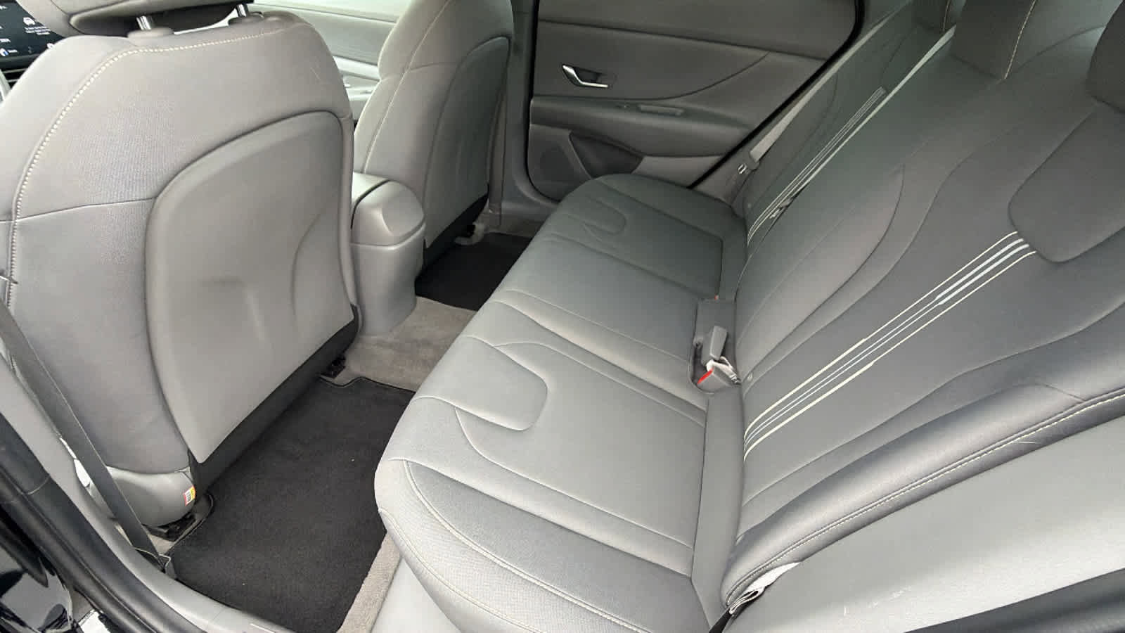 Used 2023 Hyundai Elantra SEL image 24