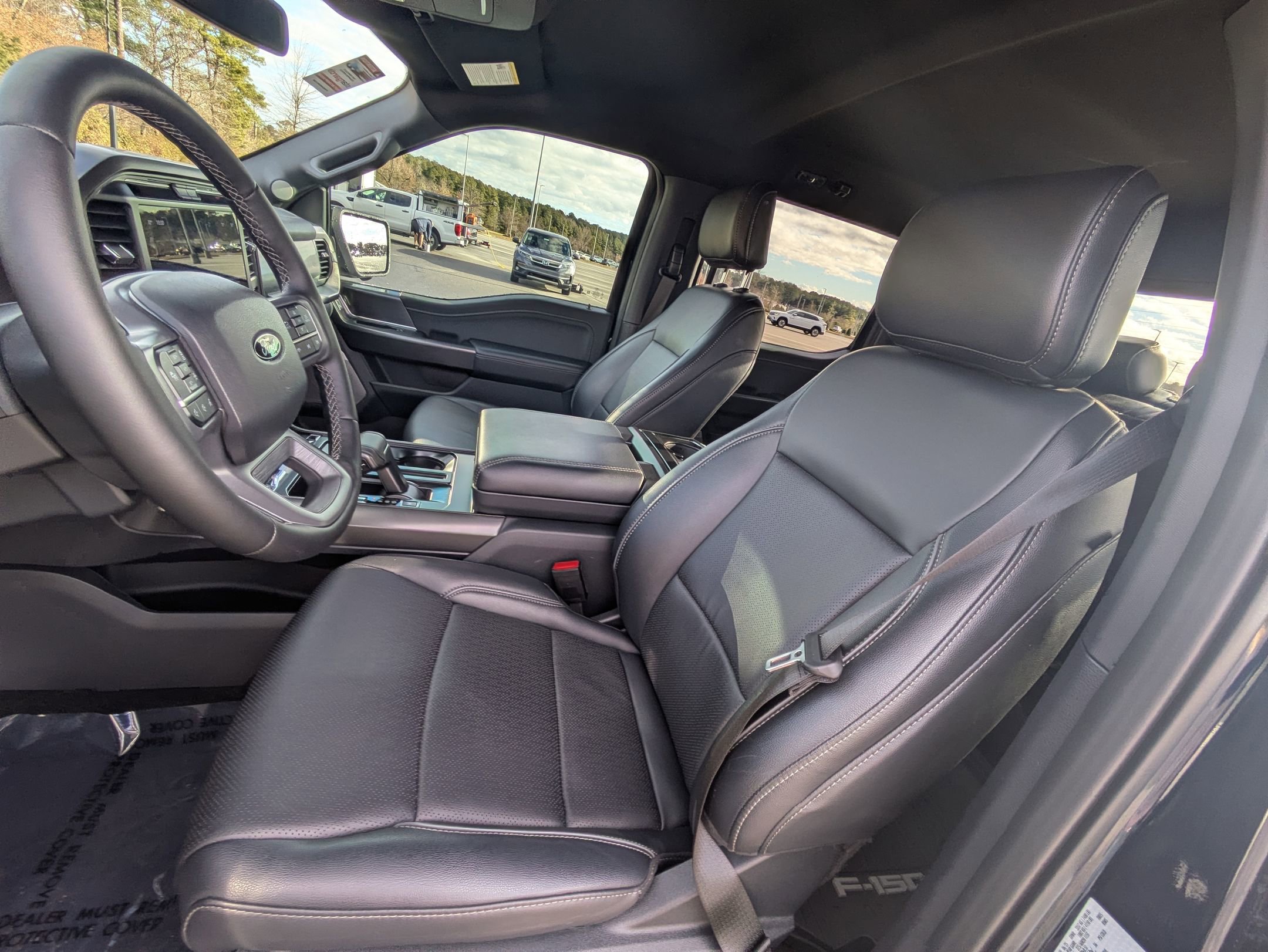 Used 2025 Ford F150 Lariat w/ Equipment Group 501A Mid image 19