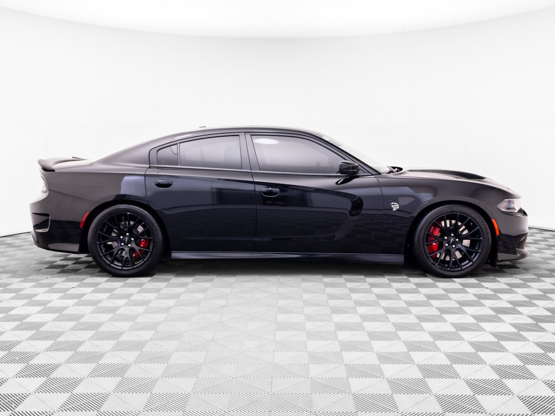 Used 2015 Dodge Charger SRT Hellcat w/ Harman/Kardon Audio Group RWD image 7
