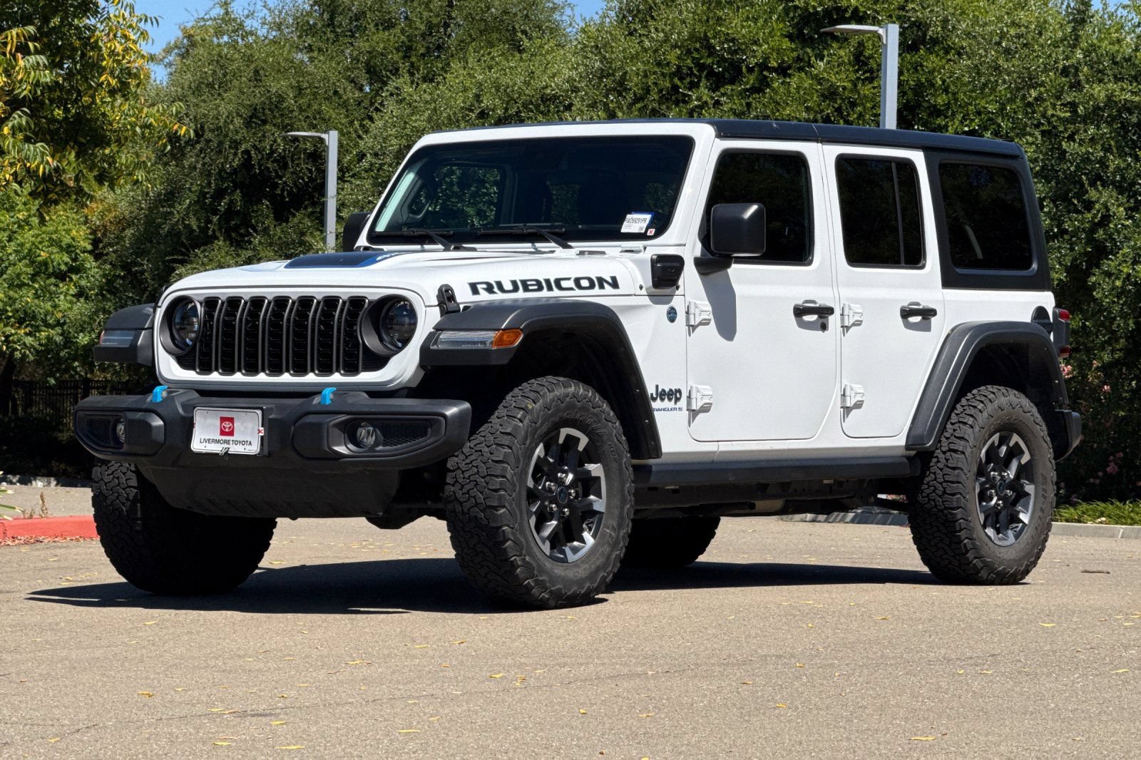 Used 2024 Jeep Wrangler Unlimited Rubicon 4xe AWD/4WD image 8