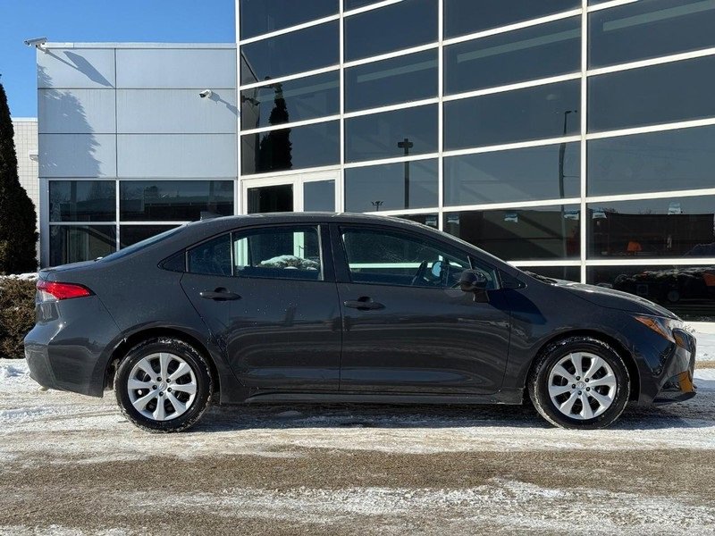 Used 2024 Toyota Corolla LE video 2