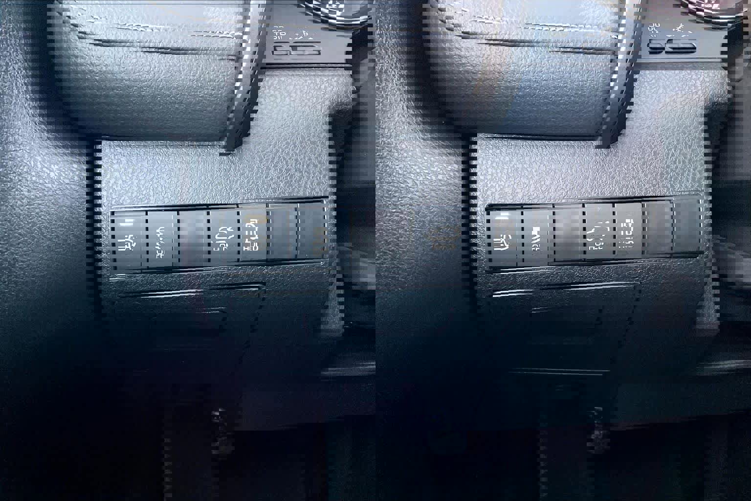 Certified 2023 Toyota Camry SE image 33