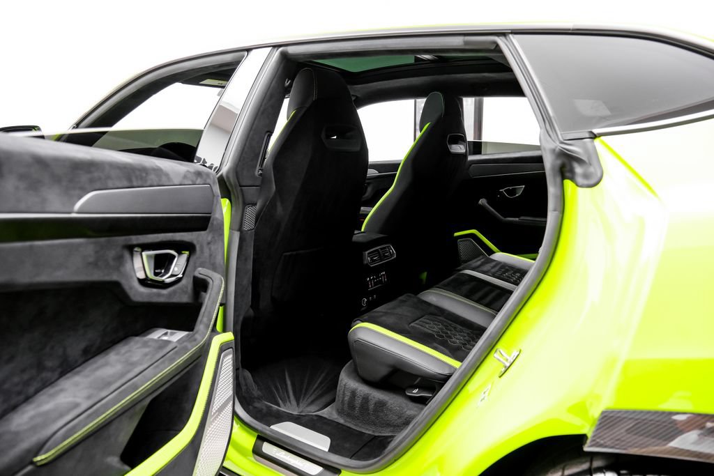 Used 2023 Lamborghini Urus Performante AWD/4WD image 51