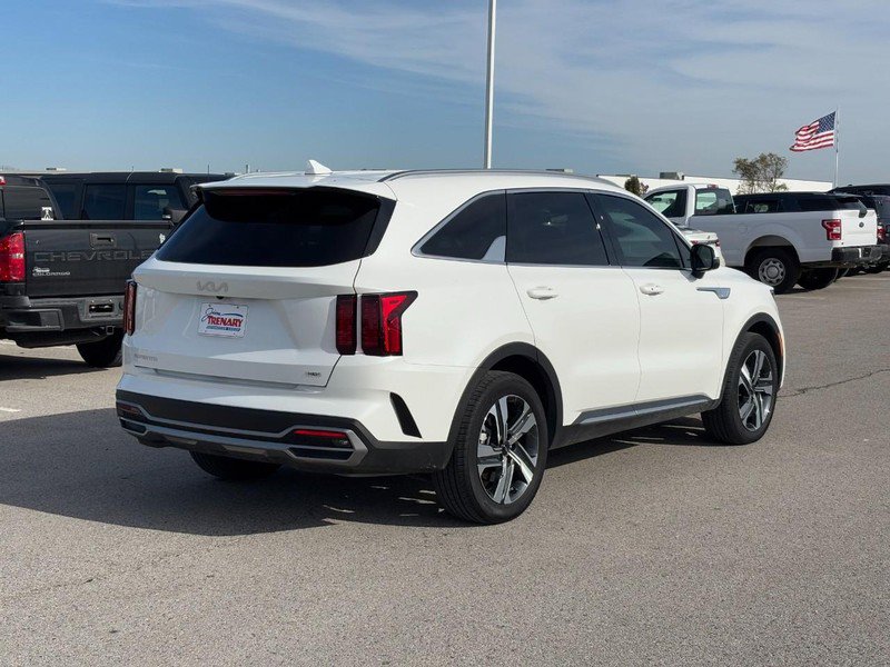 Used 2024 Kia Sorento EX image 3