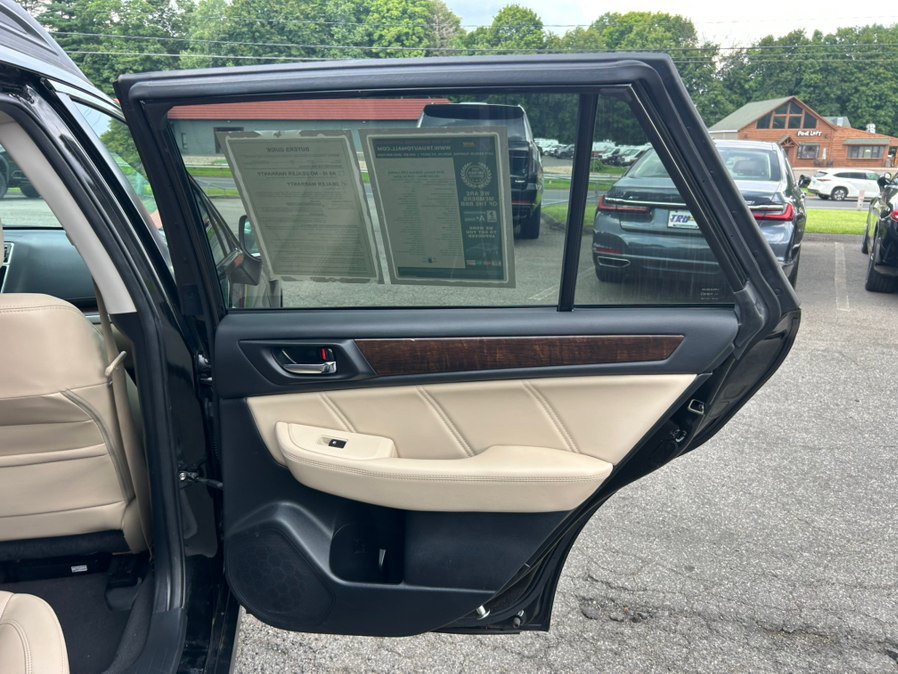 Used 2018 Subaru Outback 3.6R Limited AWD/4WD image 19