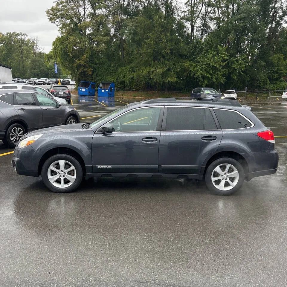 Used 2013 Subaru Outback 3.6R Limited image 3