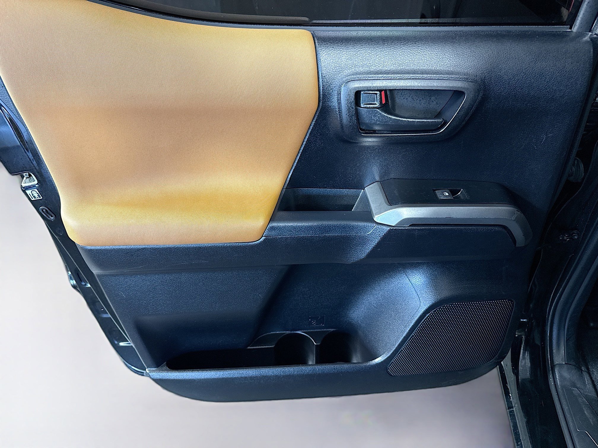 Used 2019 Toyota Tacoma SR5 image 25