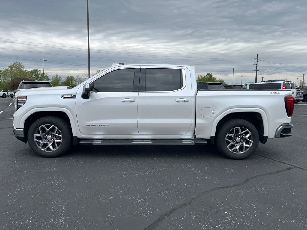 Used 2023 GMC Sierra 1500 SLT w/ SLT Premium Plus Package AWD/4WD image 3