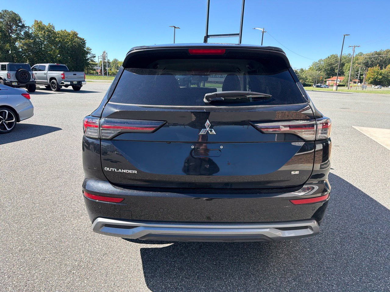 Used 2025 Mitsubishi Outlander SE FWD image 7