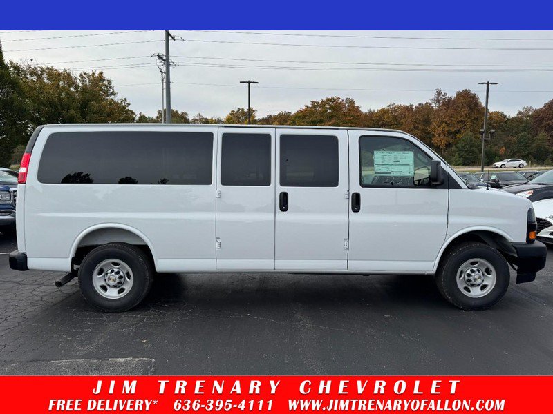 New 2027 Chevrolet Express 3500 LS RWD image 1