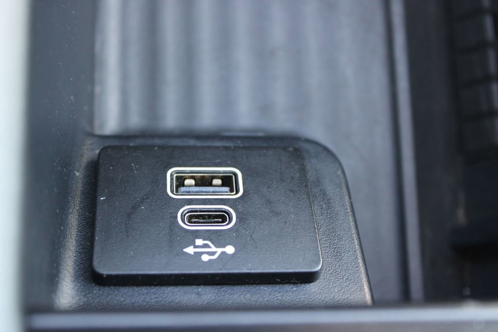 Used 2025 Ford Expedition Platinum image 60