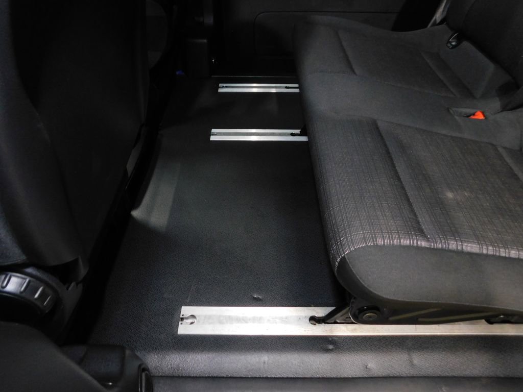 Used 2019 Mercedes-Benz Metris Passenger image 37