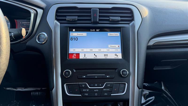 Used 2017 Ford Fusion SE w/ Equipment Group 602A FWD image 22