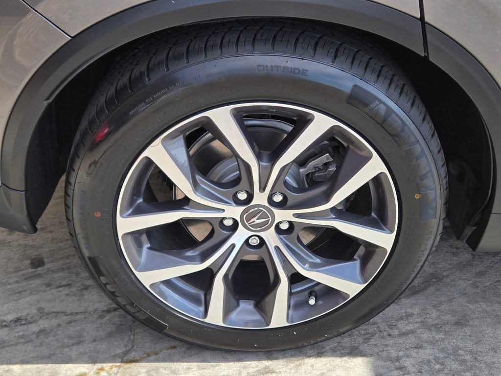 Certified 2024 Acura MDX FWD w/ Technology Package image 9