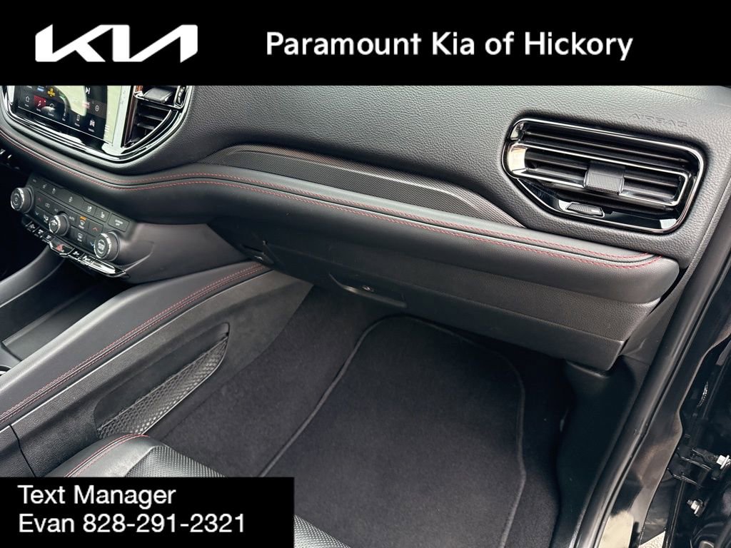 Used 2024 Dodge Durango GT image 36
