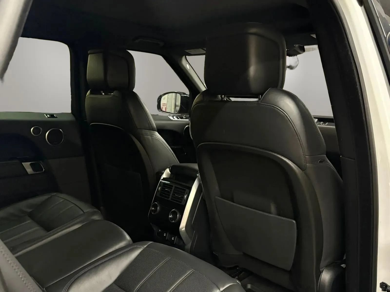 Used 2019 Land Rover Range Rover Sport HSE AWD/4WD image 23