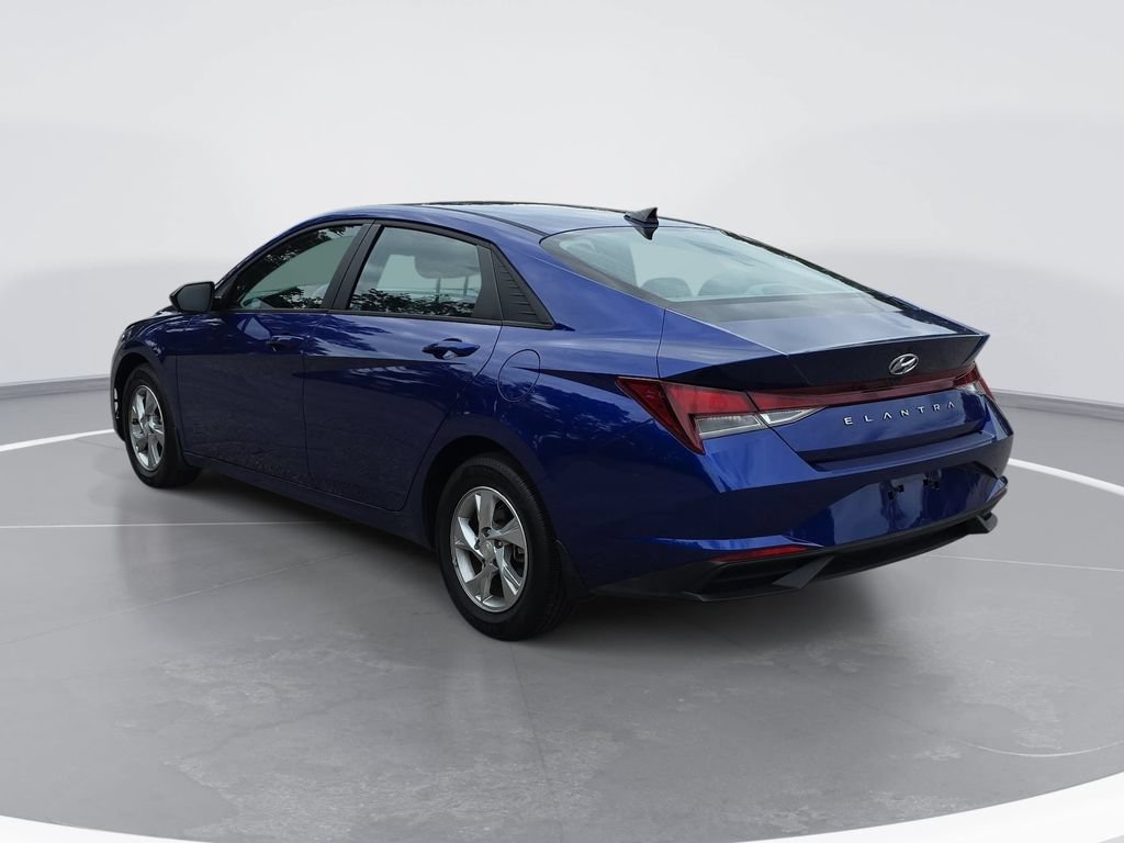 Used 2023 Hyundai Elantra SE FWD image 6