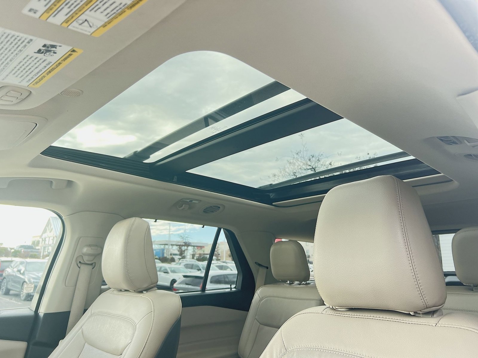 Used 2020 Ford Explorer Limited image 23