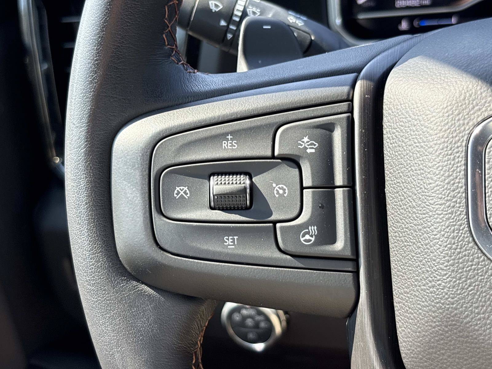 Used 2023 GMC Sierra 1500 AT4 w/ AT4 Premium Package AWD/4WD image 20