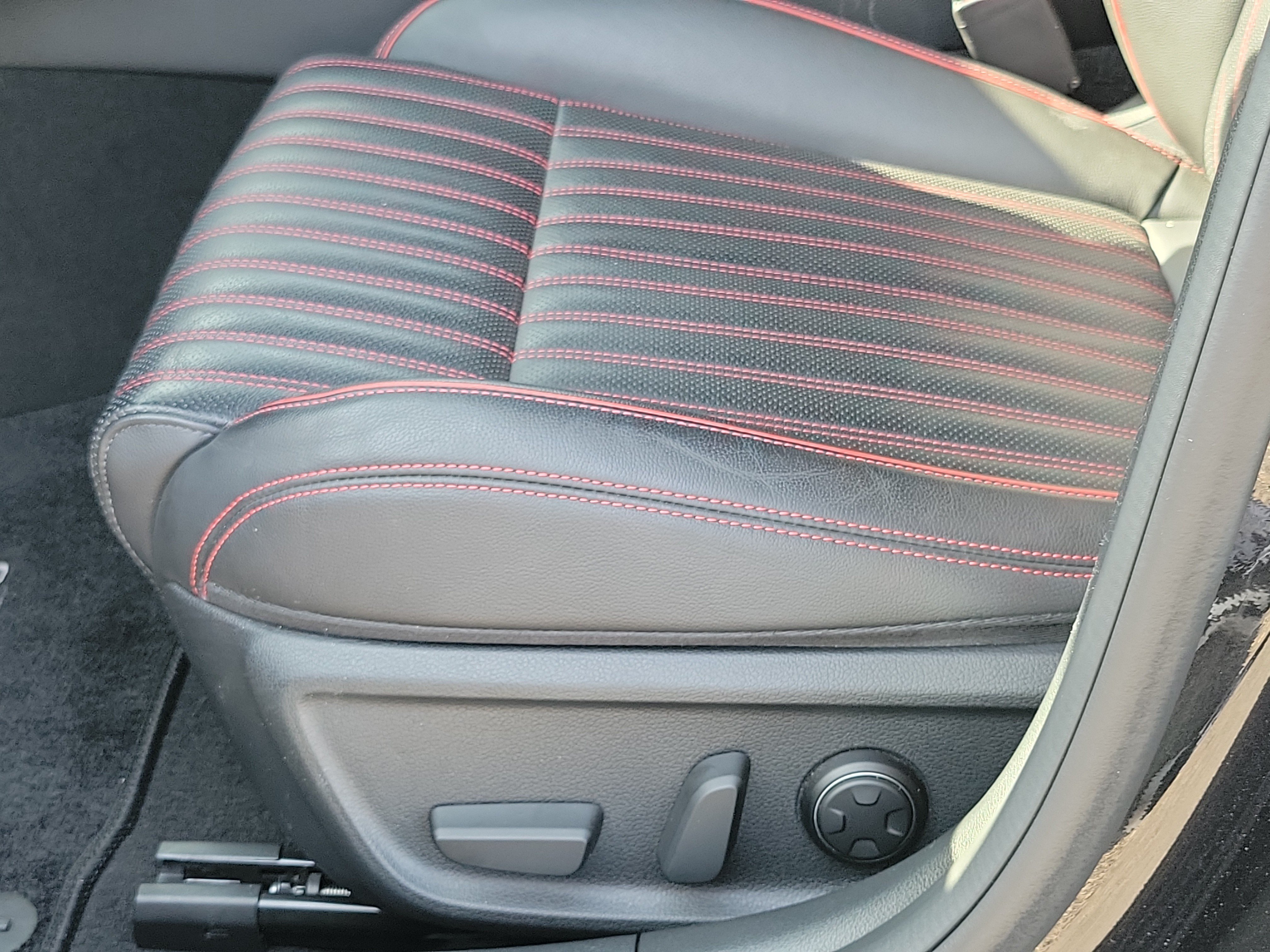 Certified 2023 Genesis G70 2.0T w/ Sport Prestige Package AWD/4WD image 18