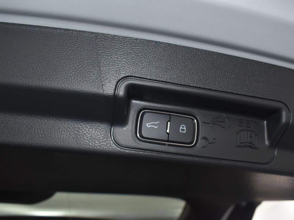 New 2026 Ford Explorer ST-Line image 30