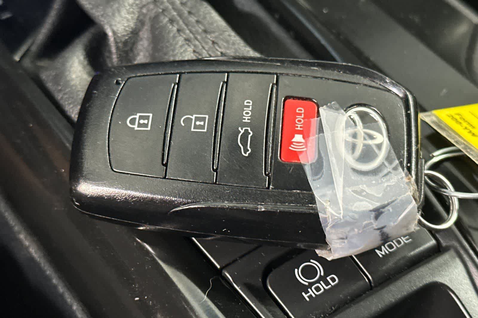 Used 2025 Toyota Camry LE FWD image 25