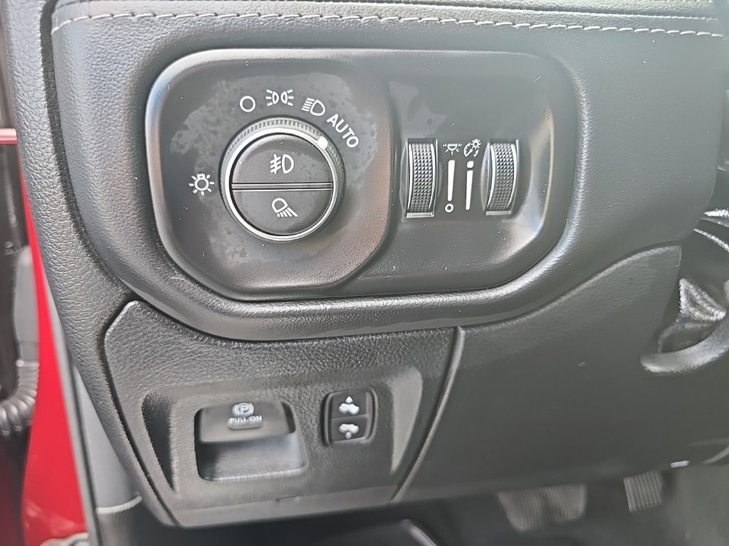 Used 2024 RAM 1500 Limited w/ Trailer Tow Group image 30