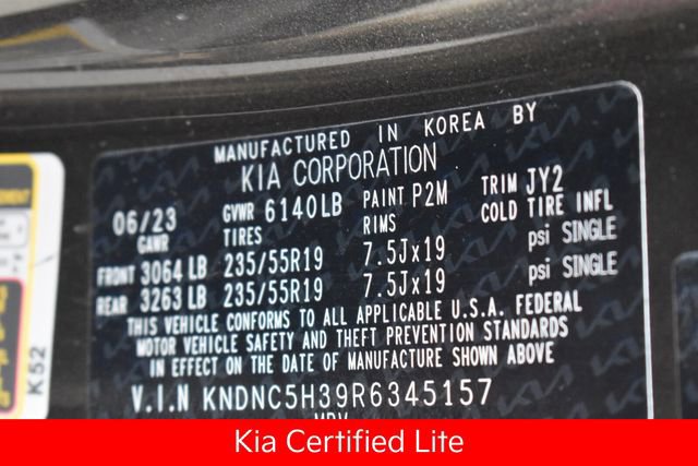 Certified 2024 Kia Carnival EX image 38